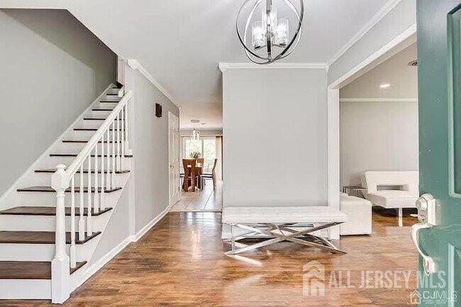 Building Photo - 3993 Park Ave