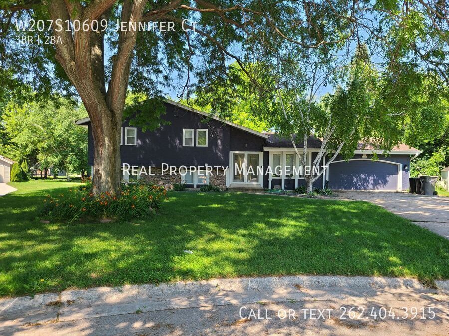 Primary Photo - W207S10609 Jennifer Ct