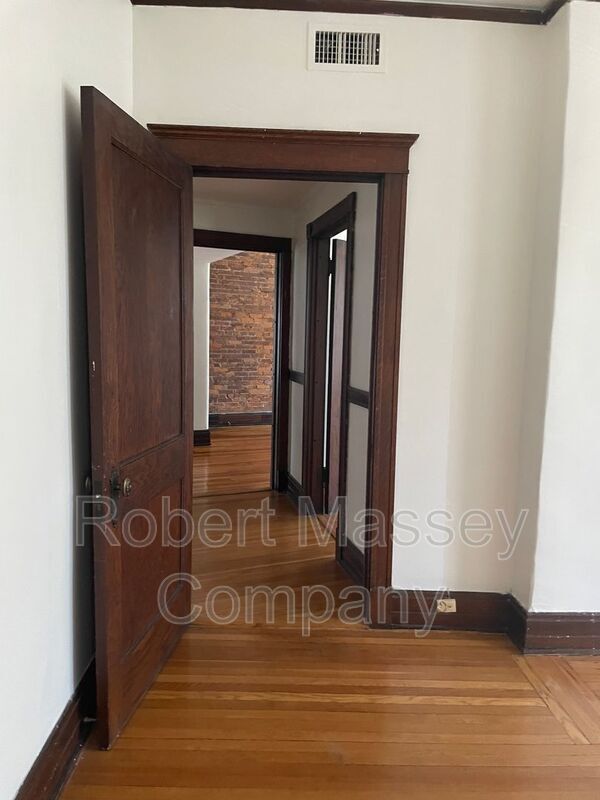 Foto del edificio - 2004 Cherokee Pkwy