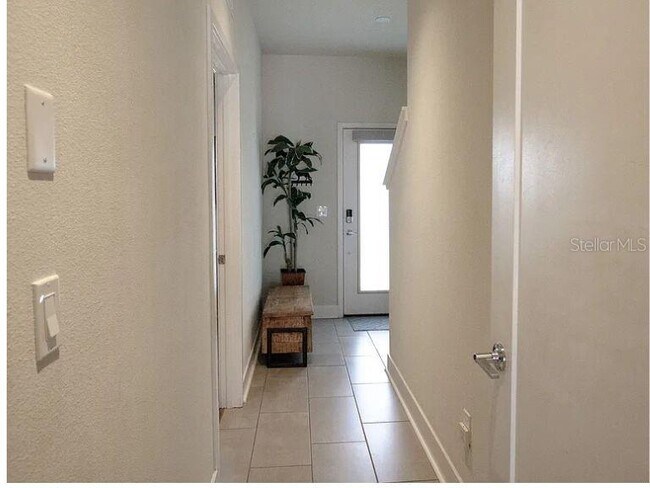 Foto del edificio - 4810 W McElroy Ave