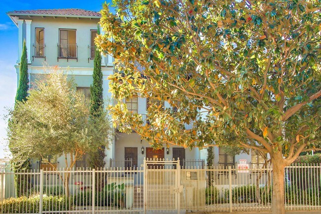 Cherokee Villas Apartments Hollywood Ca Building Photo Cherokee Villas
