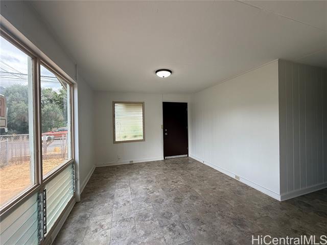Building Photo - 84-1043-1043 Lahaina St