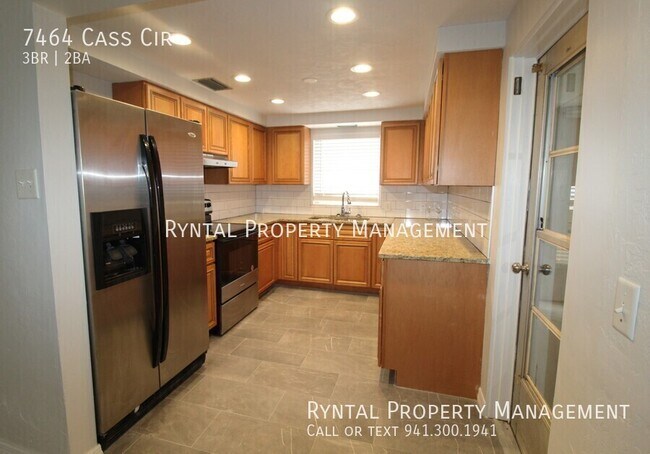 Foto del edificio - 7464 Cass Cir