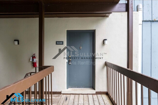 Building Photo - 5036 Flint Ridge Pl
