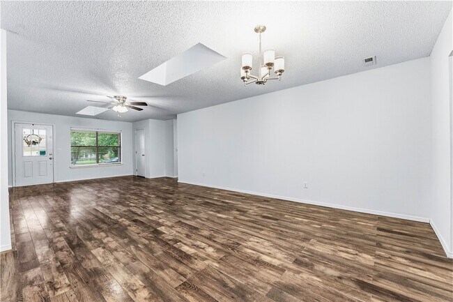 Foto del edificio - 1704 SW D St