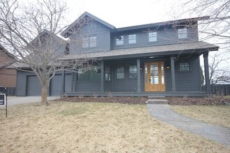 Building Photo - 1023 Creekview Dr