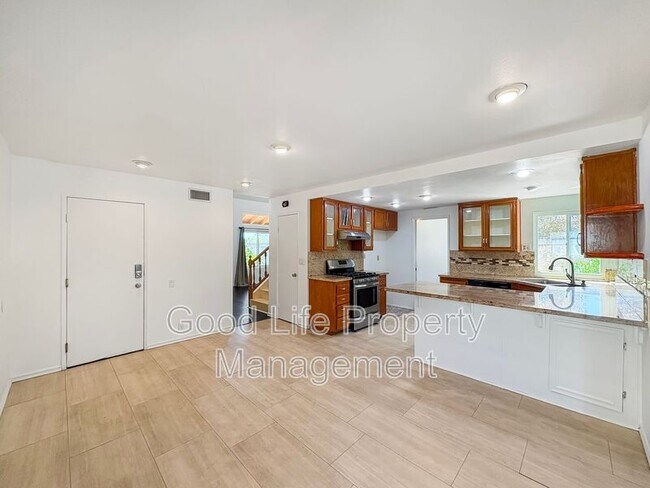 Foto del edificio - 964 Sugarloaf Dr
