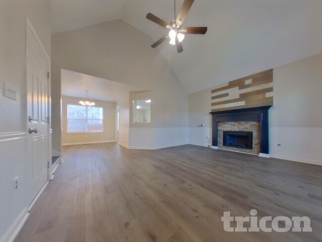 Building Photo - 304 Lafayette St