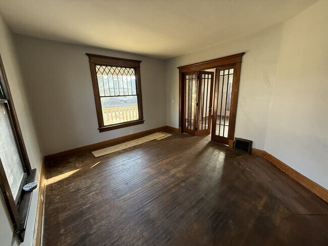 Foto del edificio - 630 E Gum St