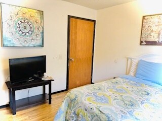 Private bedroom - 8659 Chancellor Dr