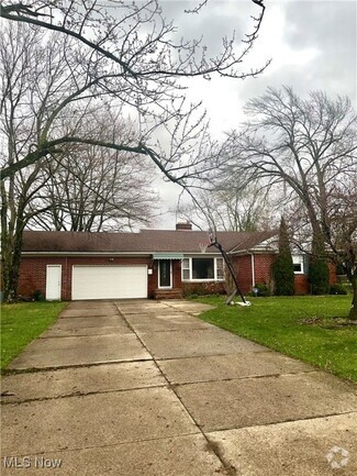 Building Photo - 1007 Ford Rd