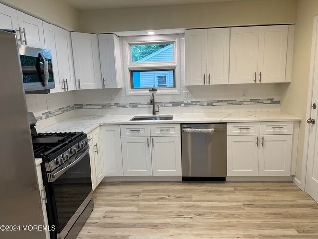 Foto del edificio - 974 Cypress Ave