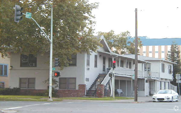 Building Photo - 2401-2409 24th St