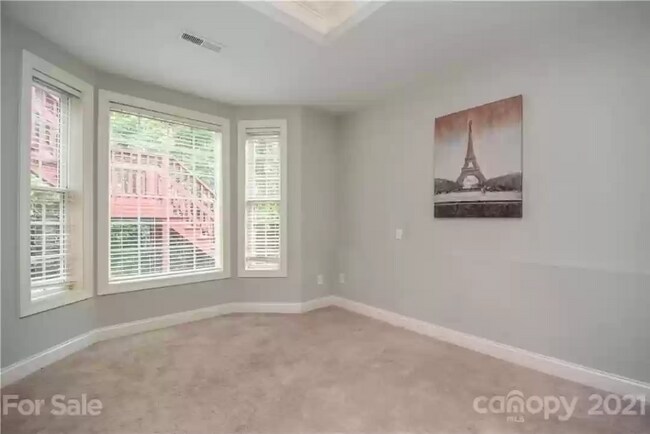 Foto del edificio - 1324 Bershire Ln