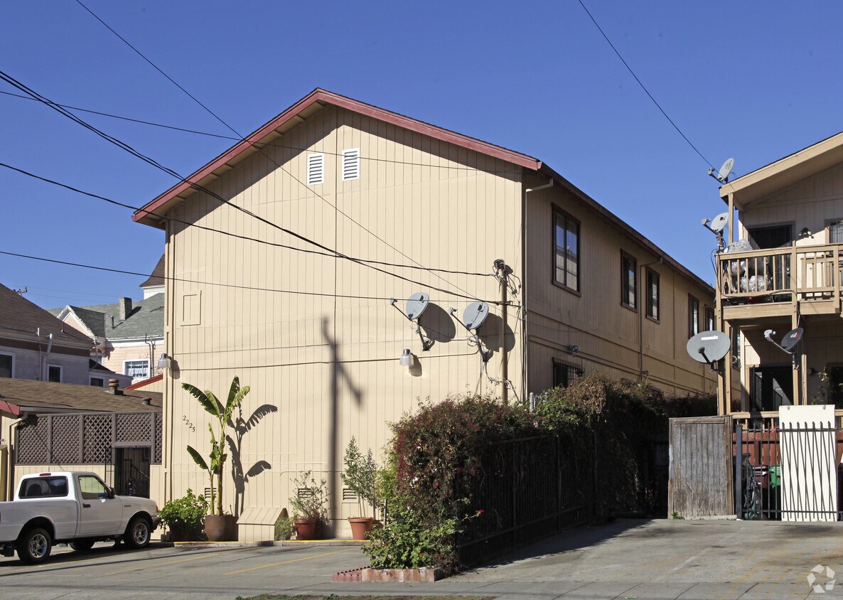 Foto del edificio - 2225 23rd Ave