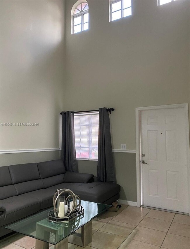 Foto del edificio - 7245 NW 173rd Dr