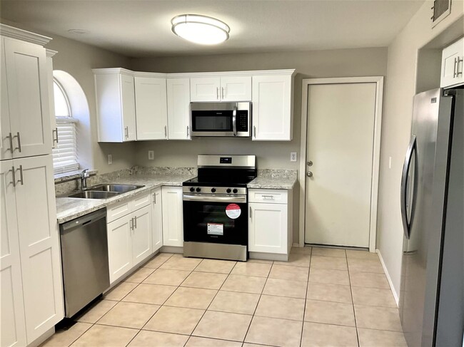 Building Photo - 3451 W Baylor Ln