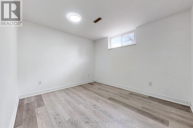 Building Photo - 225 Pineway Blvd