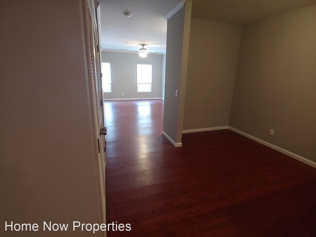 Building Photo - 2 br, 2.5 bath House - 4960 West Street