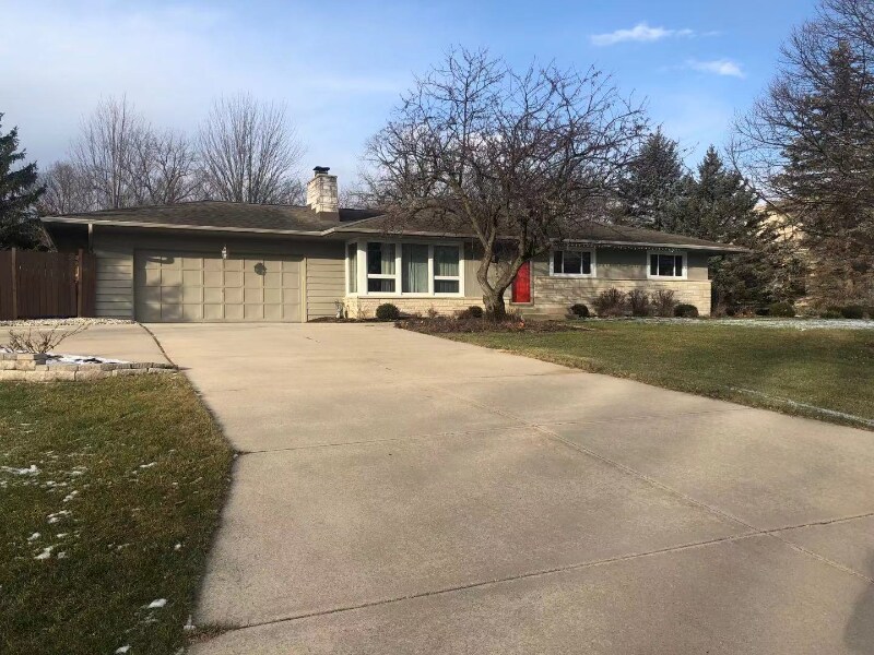 3415 Mountain Dr, Brookfield, WI 53045 House Rental in Brookfield, WI