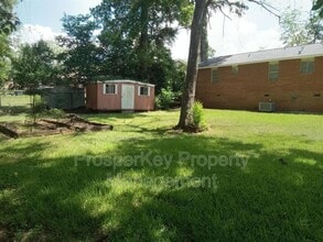 Building Photo - 6601 Bradford Dr