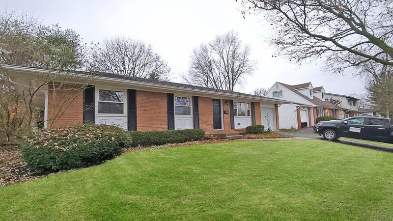 Primary Photo - 2815 Maywood Rd