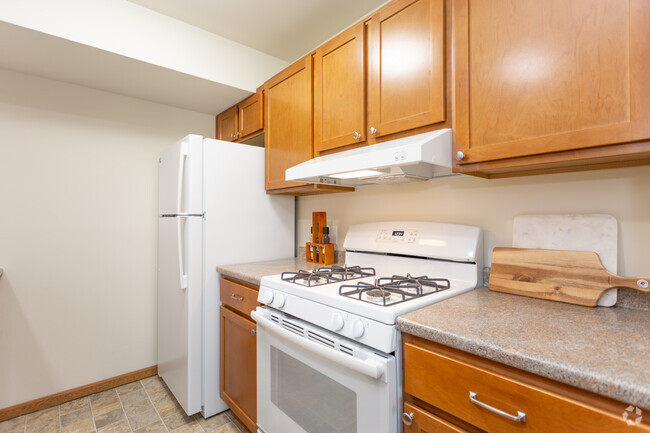 1 HAB, 1 BA - 710 ft² - Pines West Apartments