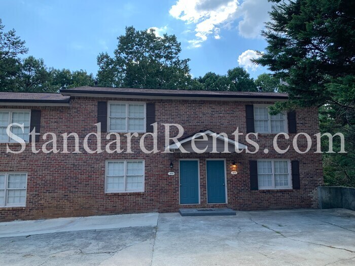 Building Photo - 2876 Spruce Cir