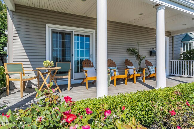 Foto del edificio - 306 Ocean Rd