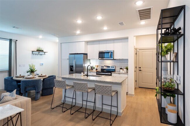 Foto del edificio - 407 Waller Ln