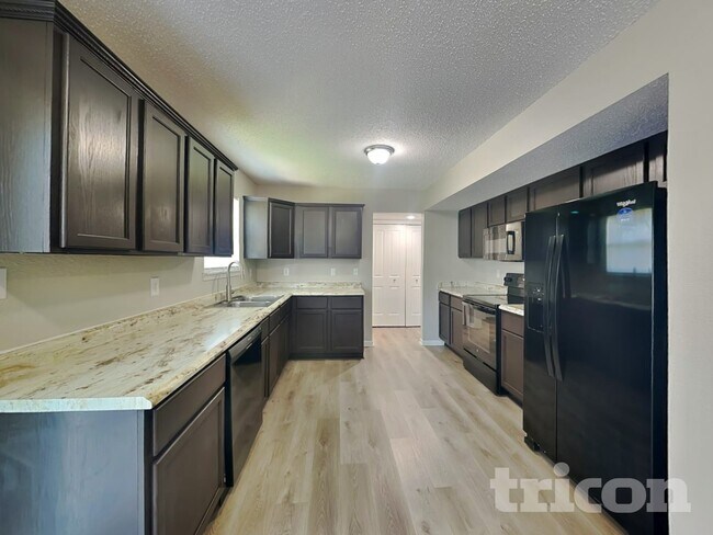 Foto del edificio - 1582 Tulip Ct