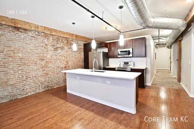 Building Photo - 1223 Union Ave