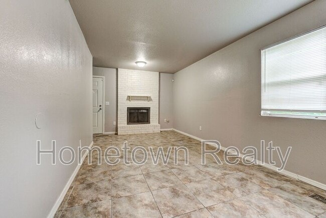 Foto del edificio - 312 NW 118th St