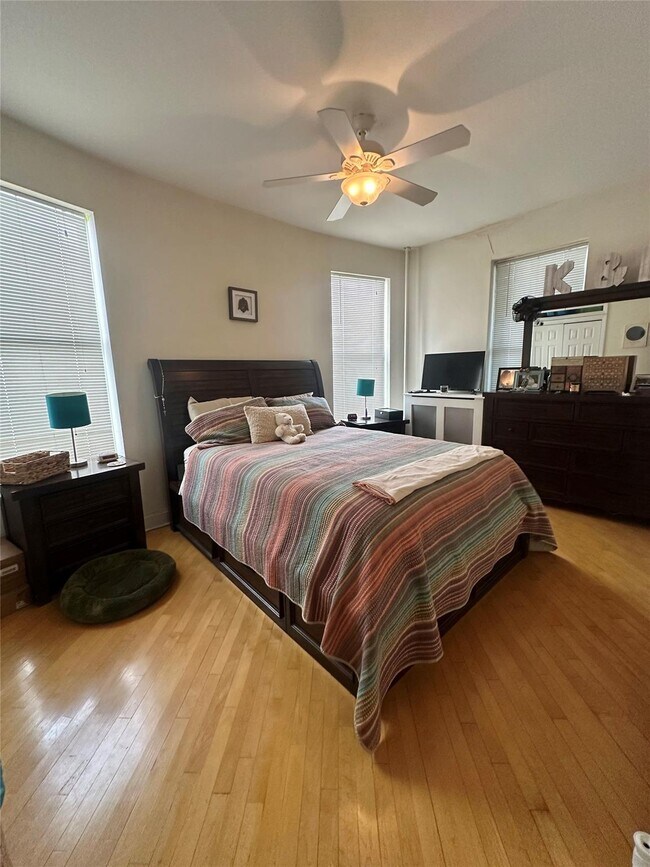 Foto del edificio - 268 E 235th St