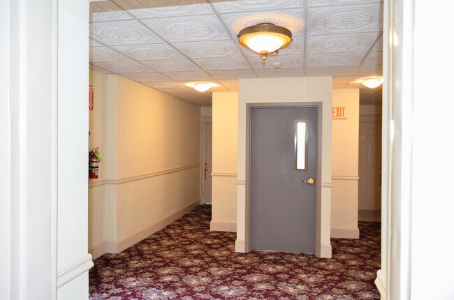 Fifth floor entrance - 197 Pine St