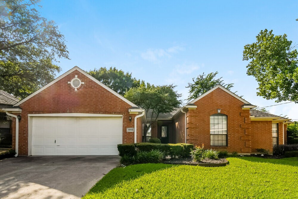 Foto principal - 4802 Ashworth Ct