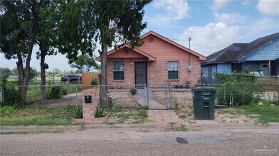 Building Photo - 1001 Hidalgo St