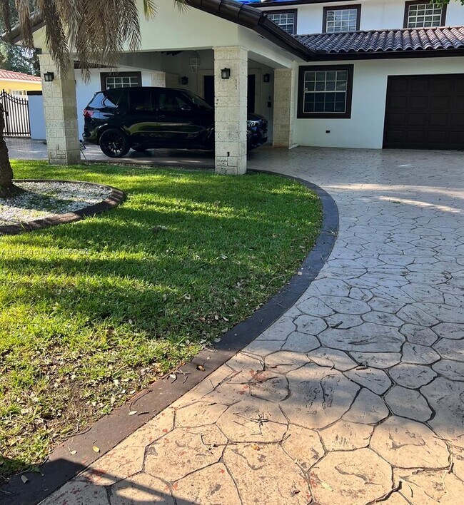 Foto del edificio - 6284 SW 26th St