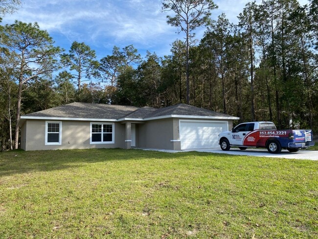 Building Photo - Custom Home - Desirable SW Dunnellon Neighborhood 3/2/2  Won't Last