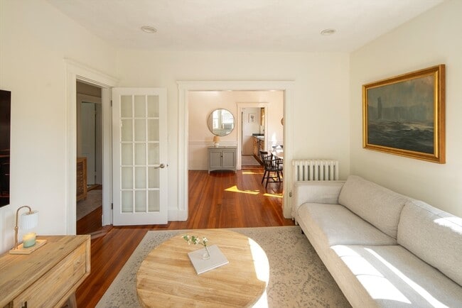 Building Photo - 43 Palmer St