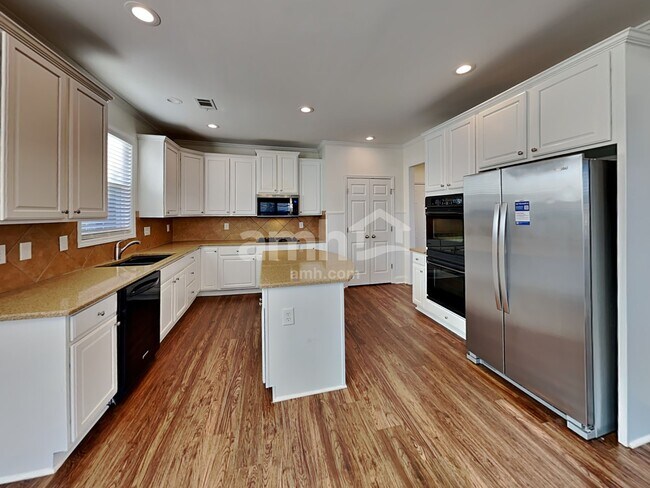 Foto del edificio - 132 Northbrooke Trace