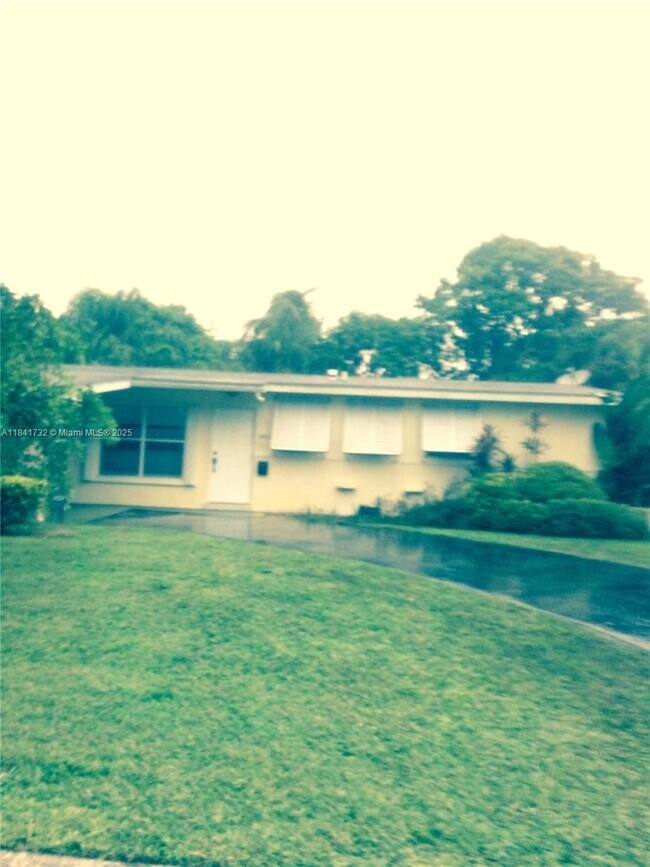 Foto del edificio - 9925 SW 84th St