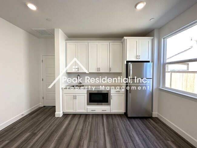 Foto del edificio - Brand New North Natomas ADU!