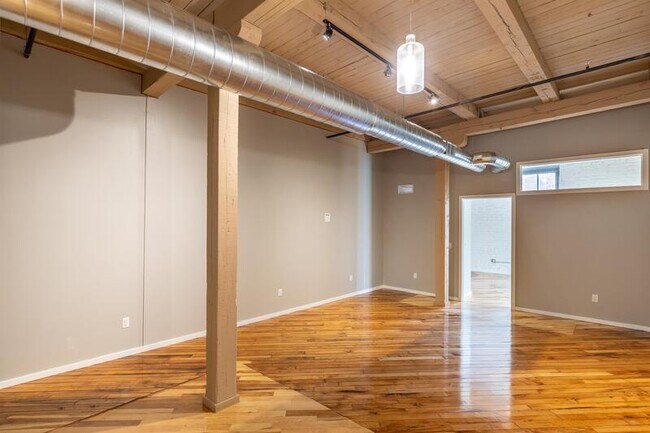 Foto del edificio - 116 N 4th St