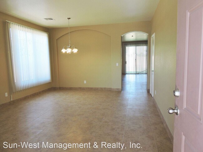 Foto del edificio - 4 br, 2 bath House - 6351 N. 69th Drive