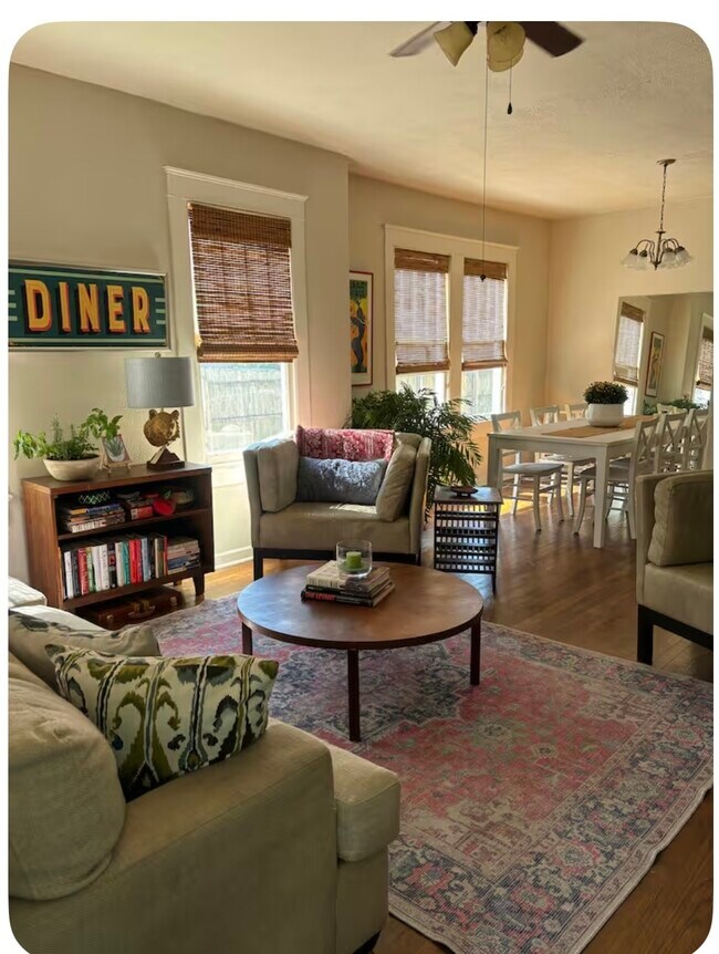 Foto del edificio - 2037 Stanford Ave