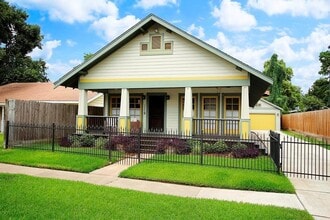 Building Photo - 1119 Usener St