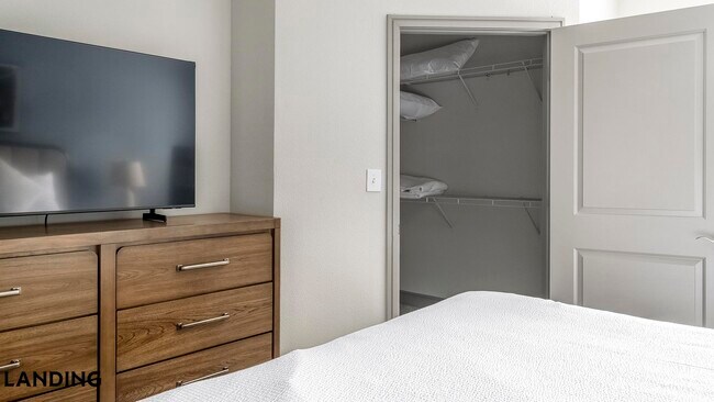 Foto del edificio - 18021 Kingsland Blvd