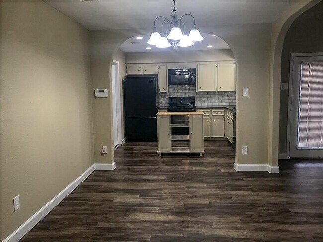 Foto del edificio - 10511 Robinwood Cir