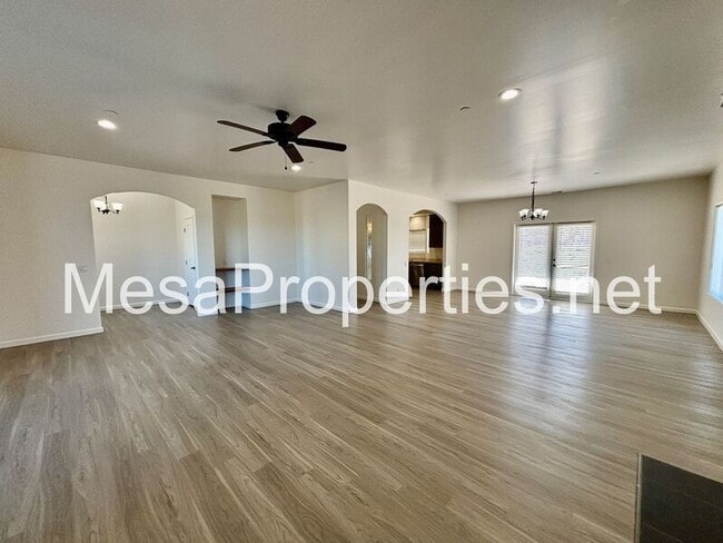 Building Photo - 6087 Elsinore Rd